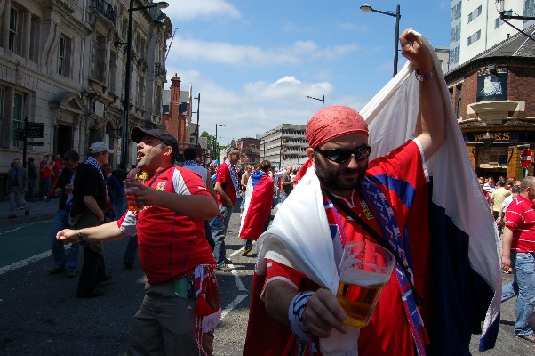 Fans parade